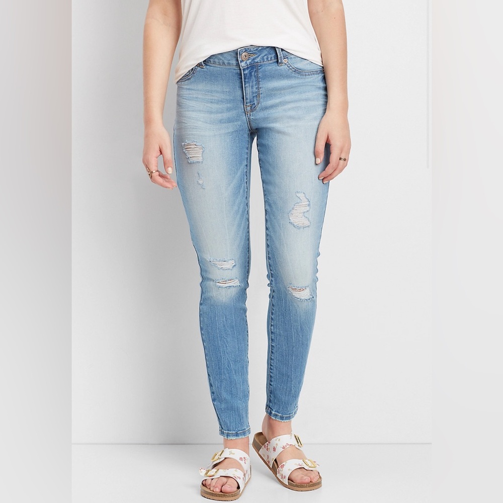 Maurices jeans size medium